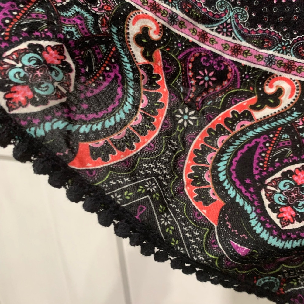 Multicolored Paisley flowy shorts
